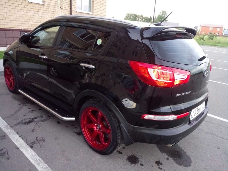 Kia Sportage 3 черные диски