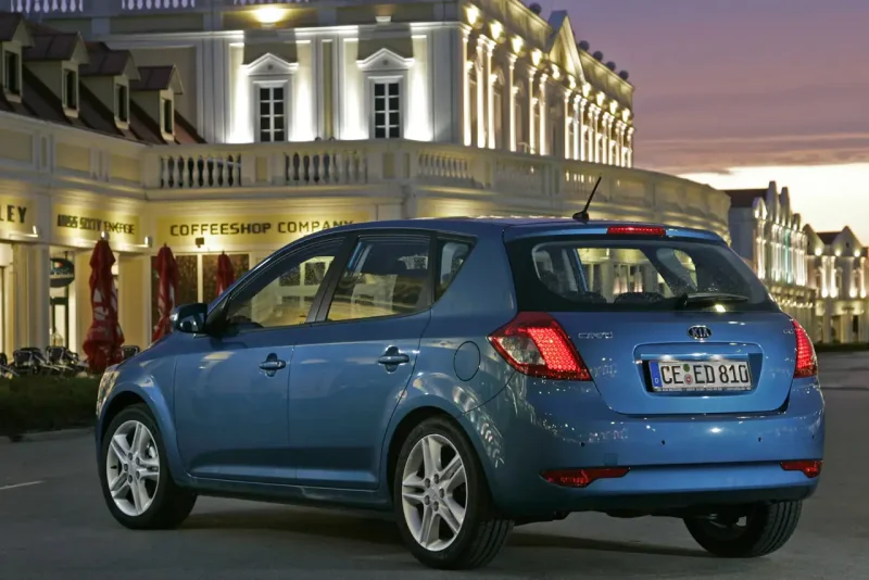 Kia Ceed 2015 хэтчбек