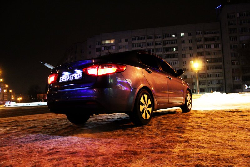 Kia Rio 4 ночью