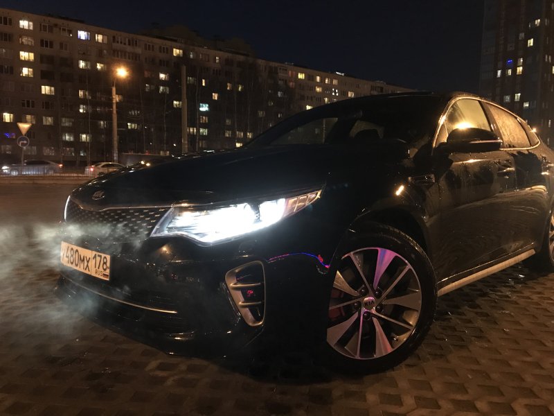 Kia Optima 2020 ночью