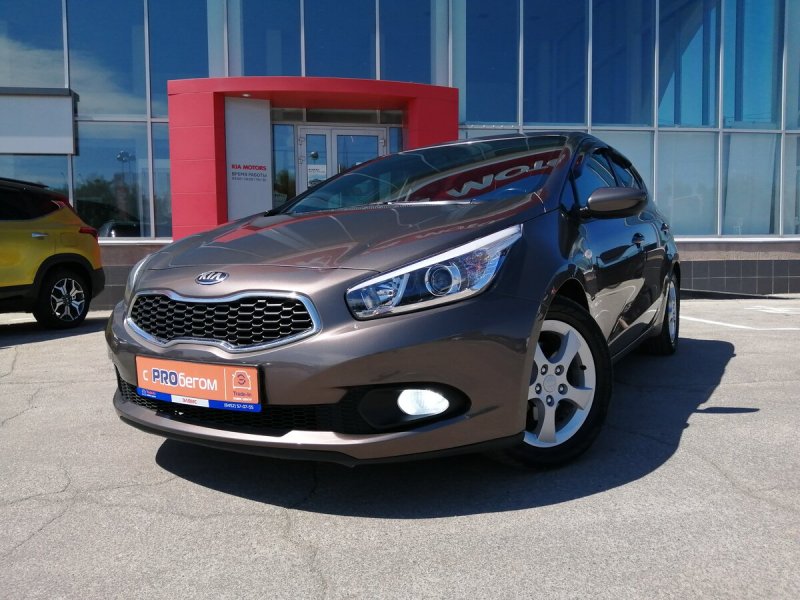 Автомобиль Киа Саратов