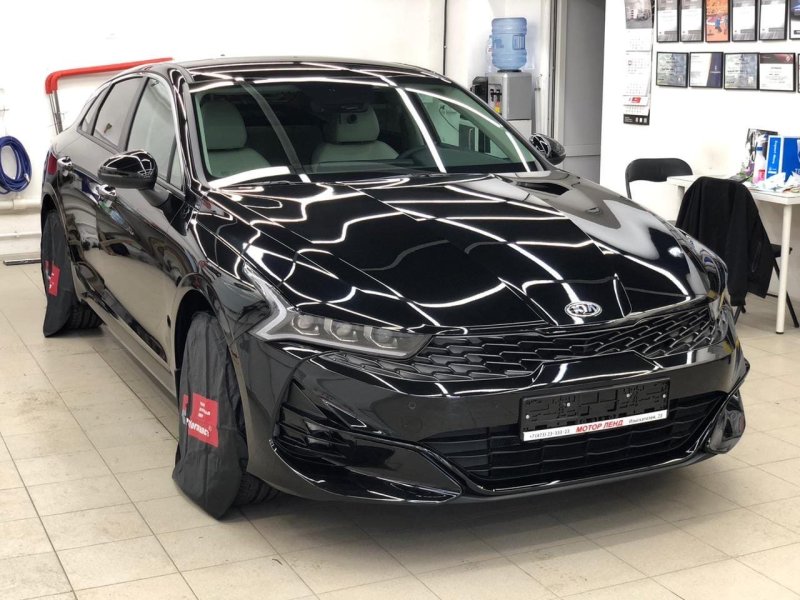 Kia k5 черная