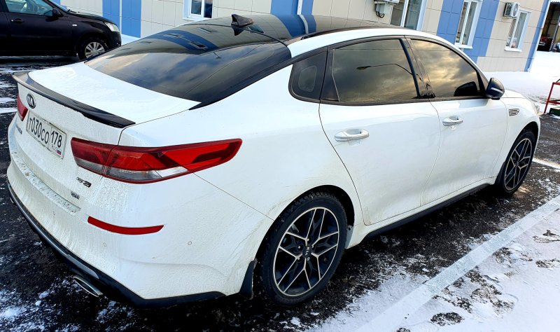 Антихром Kia k5 белая