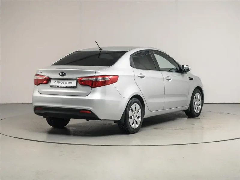 Kia Rio 2014 седан белая