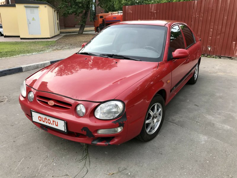 Kia Shuma 1