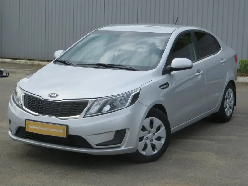 Kia Rio 2014 красная