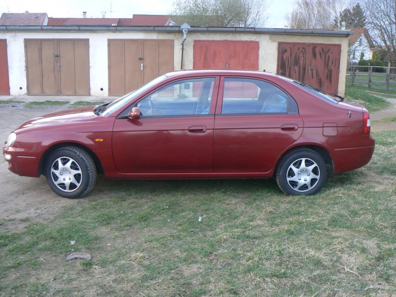 Kia Shuma 1.8 Hatchback