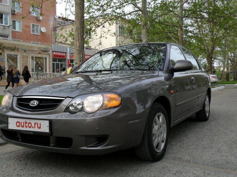 Kia Shuma II
