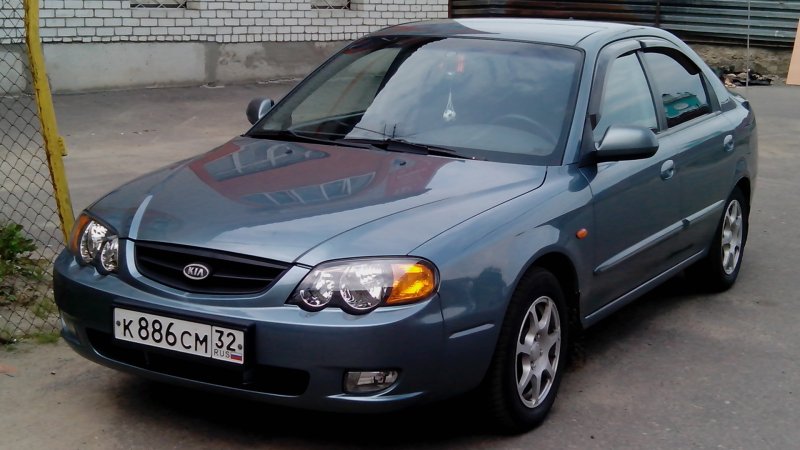 Kia Shuma 1