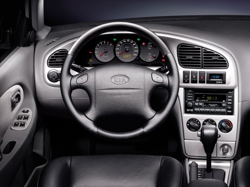 Kia Shuma 1