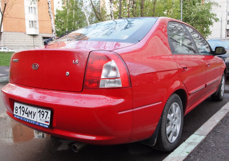 Kia Shuma 1