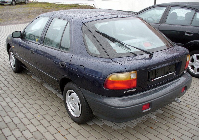 Kia Sephia 1997 хэтчбек