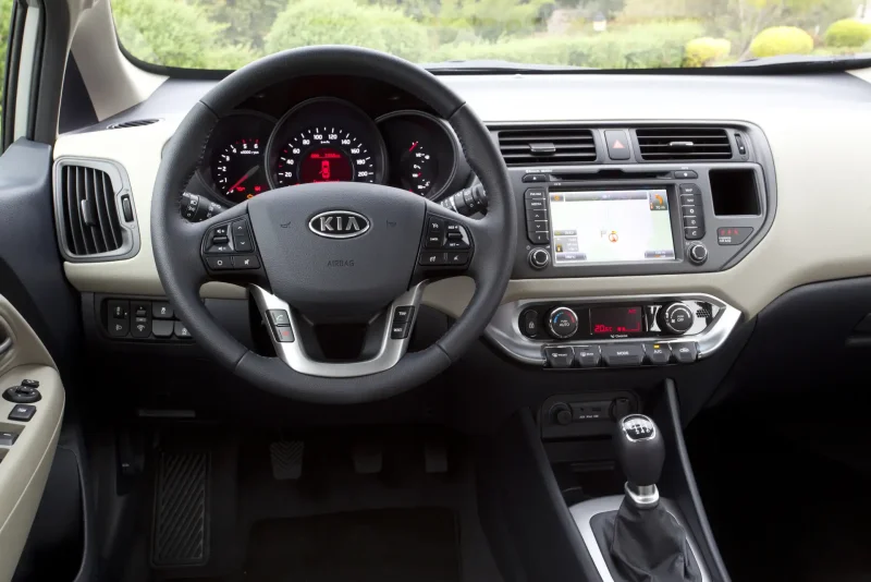 Kia Rio 2012 салон