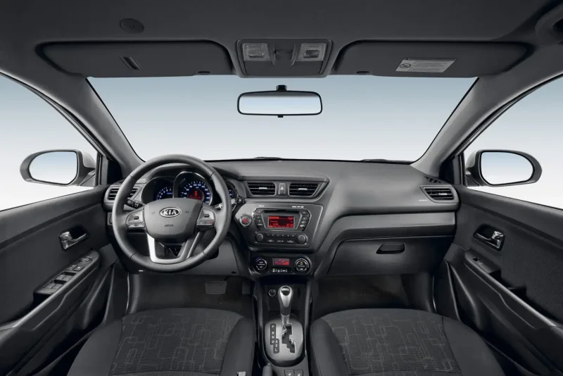 Kia Rio хэтчбек салон