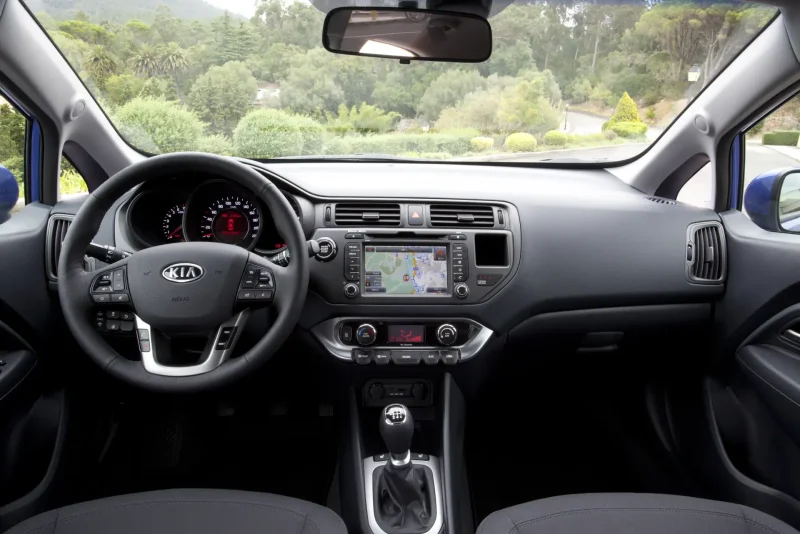 Kia Rio 2014 года салон