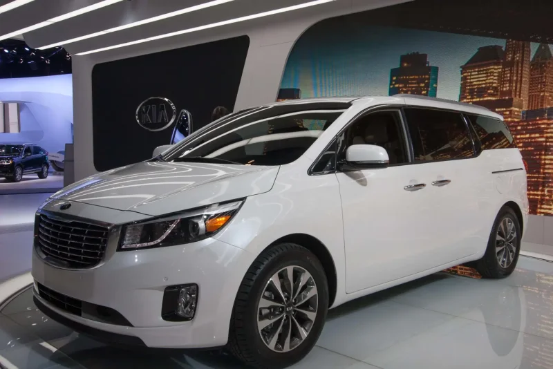 Новый Kia Carnival