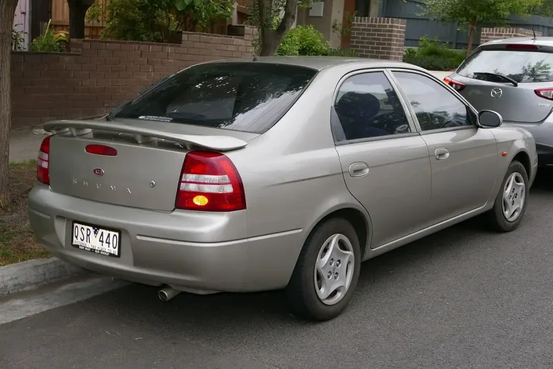 Kia Shuma 2001