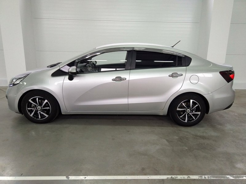 Kia Rio хэтчбек 2015