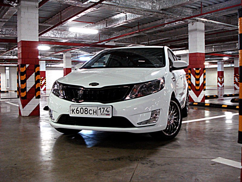 Kia Pride 2012 салон