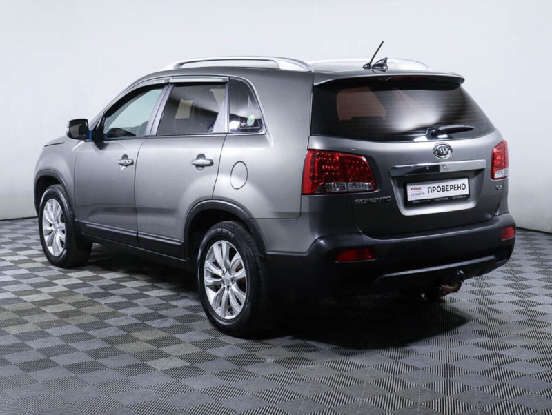 Kia Sorento 2012 салон
