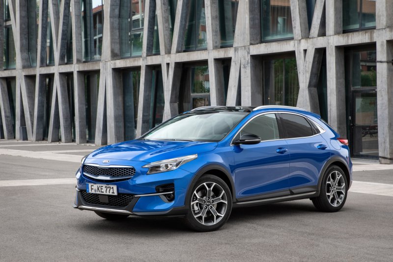Kia x cee'd 2021