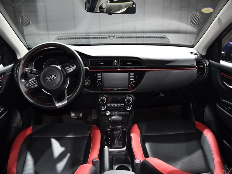 Kia Rio 2017 сзади