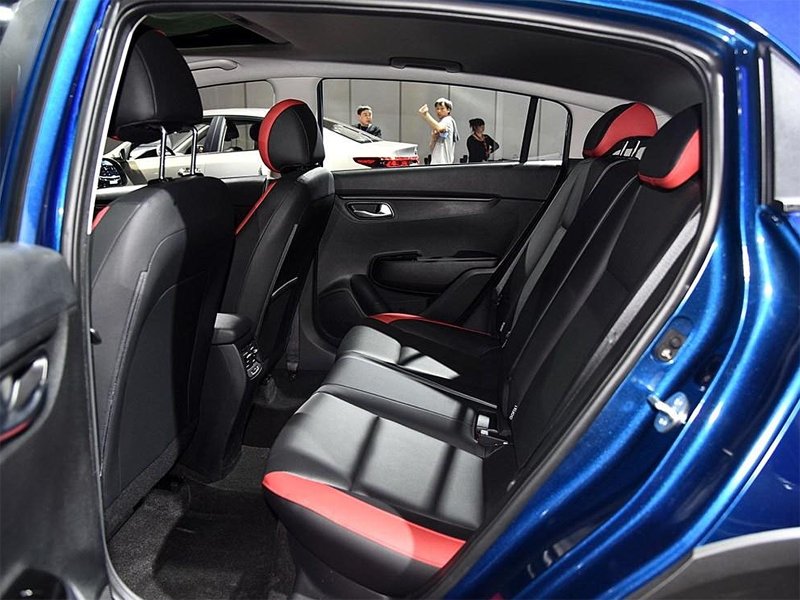 Kia Rio хэтчбек 2015