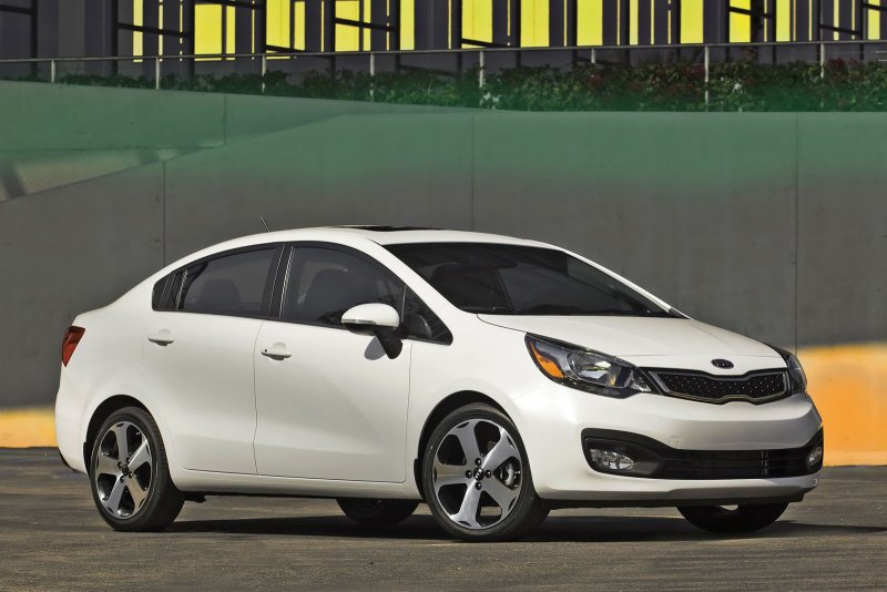 Kia Rio хэтчбек 2015