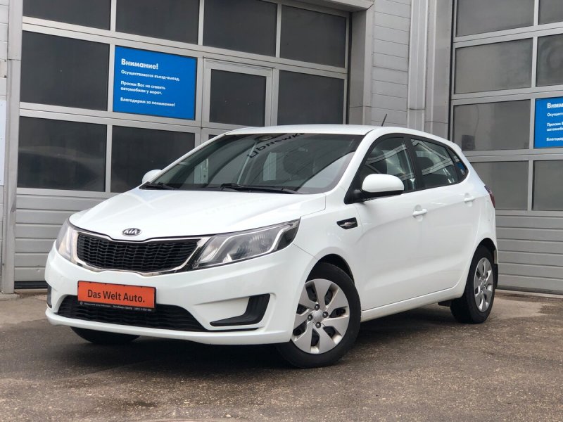 Kia Rio 2015 белая