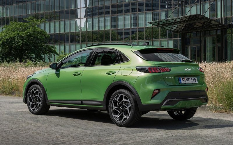 Kia x cee'd 2021