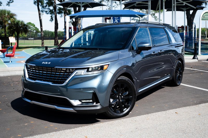 Kia Carnival Limousine 2021