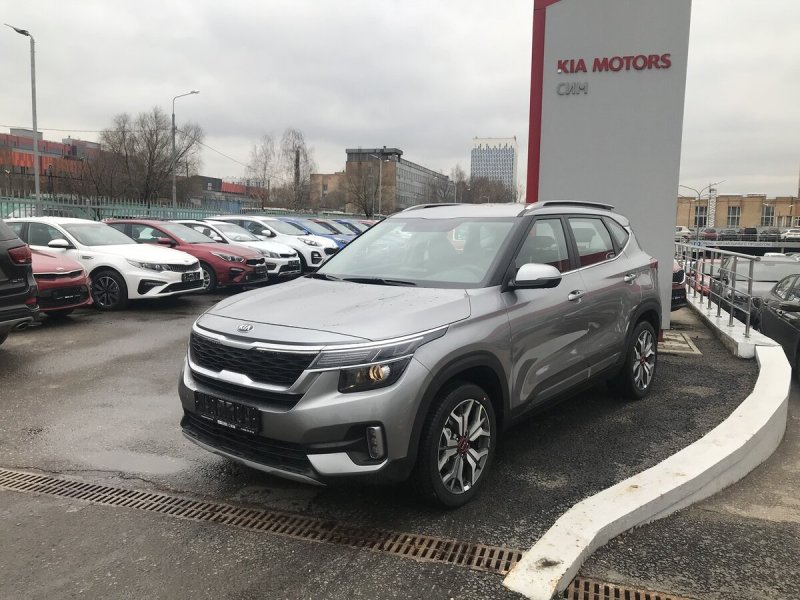 Kia Seltos 2020 серый