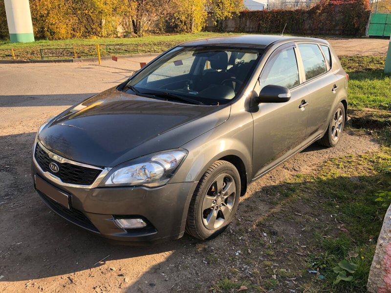 Киа СИД 2010 хэтчбек 1.6