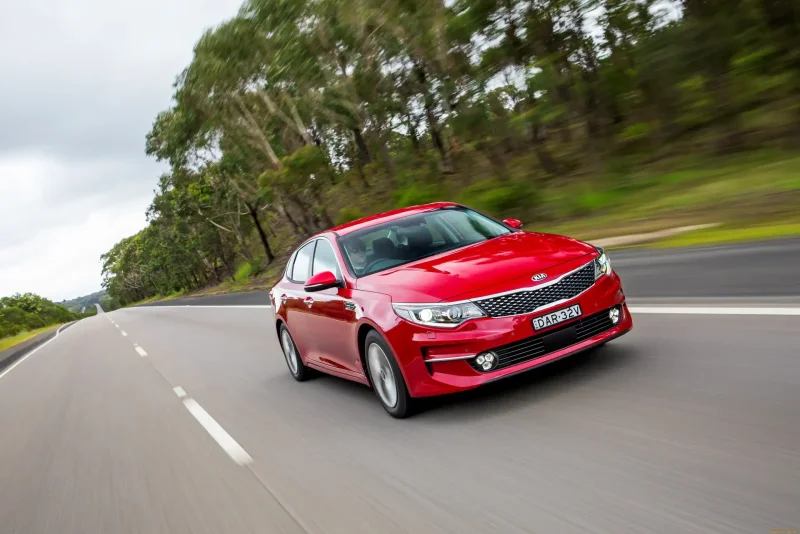 Kia Optima 2019 красная