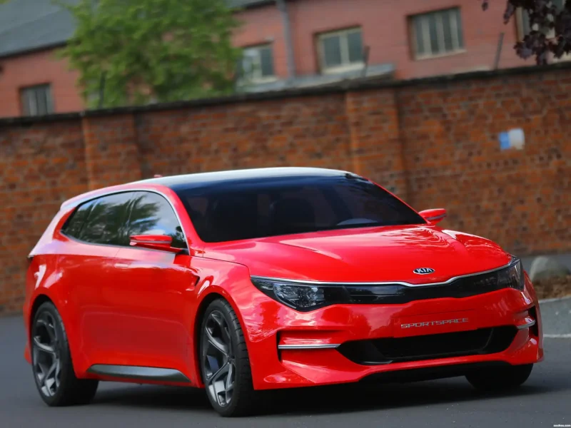 Красная Киа Оптима gt