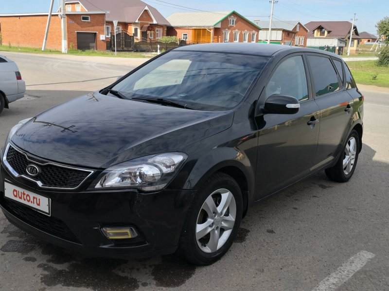 Kia Ceed черный 1