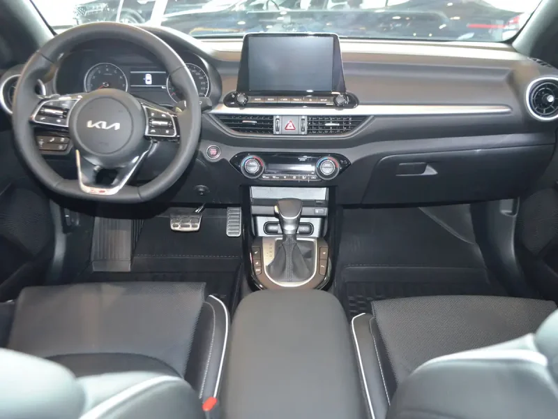 Kia Cerato gt line Plus 2022
