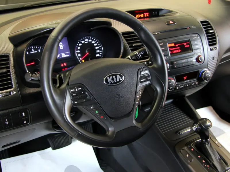 Kia Cerato 2014 салон