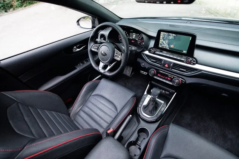 Kia Cerato 2019 салон