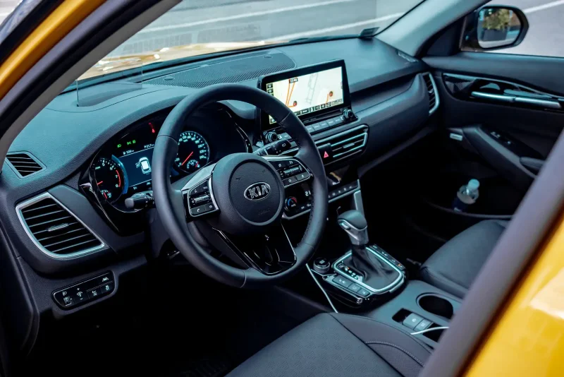 Kia Seltos Luxe комплектация