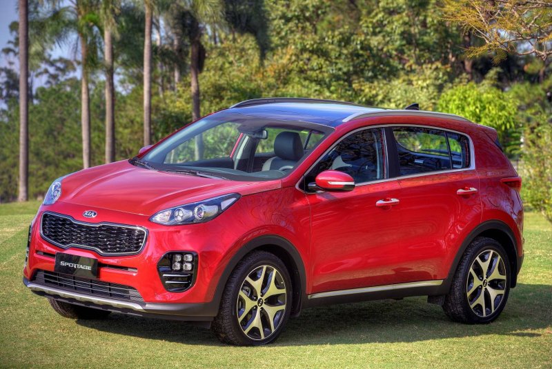 Kia Sportage 2022 красный