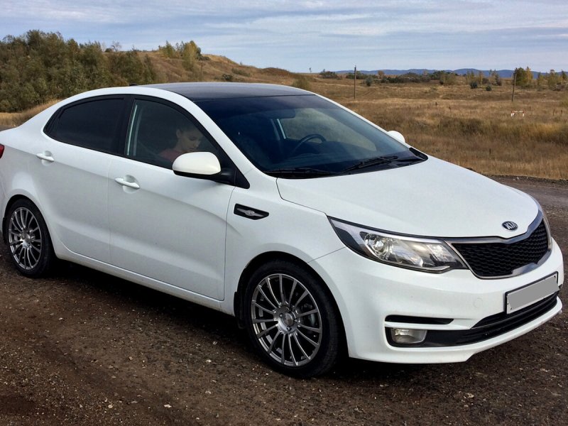 Kia Rio 3 белая