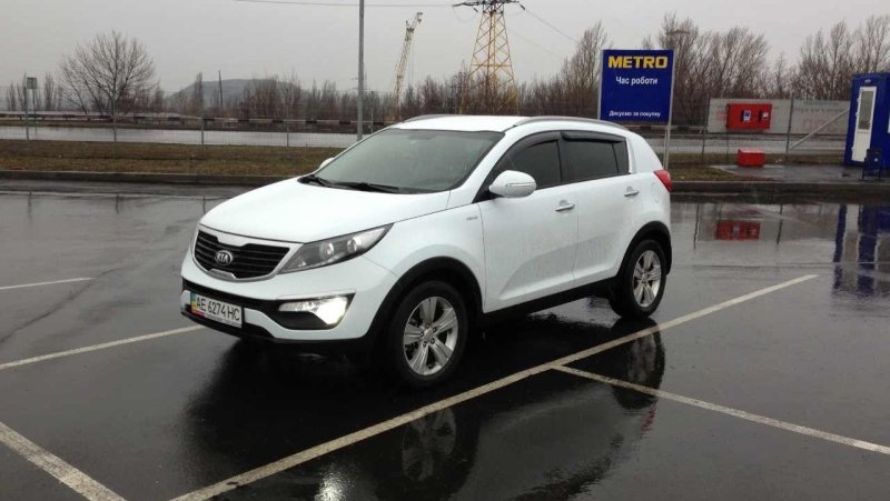 Kia Sportage белая