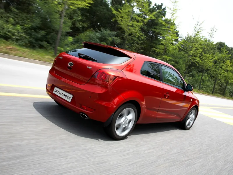 Kia Ceed 2008 хэтчбек 3 дверный