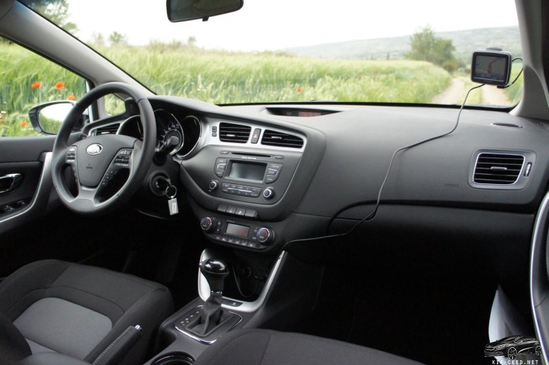 Kia Ceed 2016 хэтчбек салон