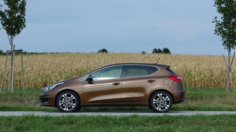 Kia Ceed 1 Рестайлинг коричневый