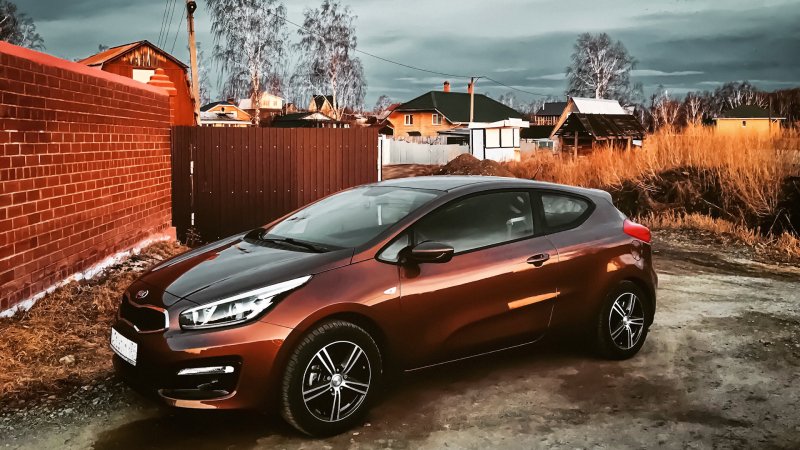 Kia Ceed 2018 коричневый