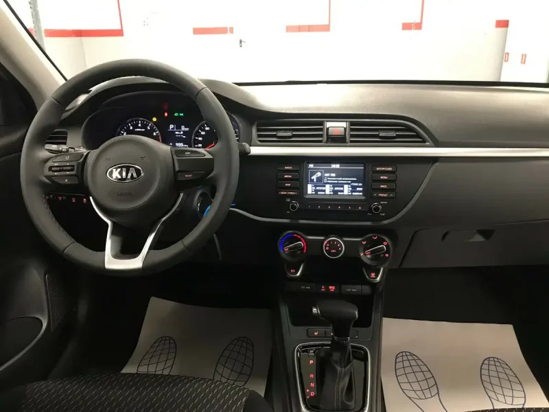 Kia Rio x-line Comfort 2021 салон