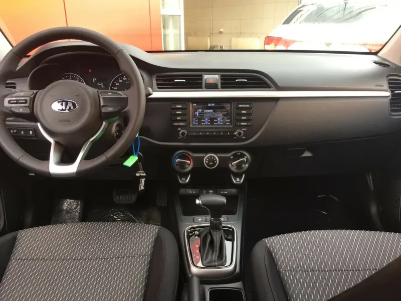 Kia Rio x-line Comfort салон