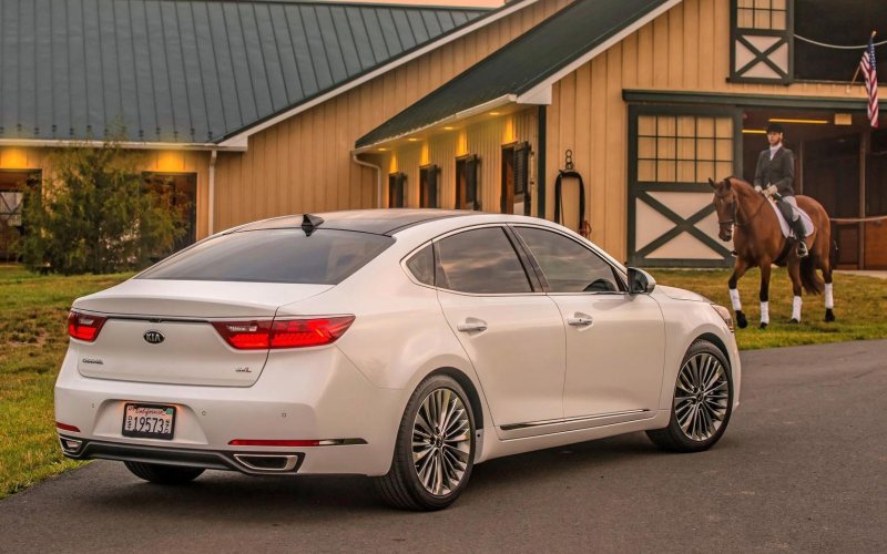 Kia Cadenza sedan